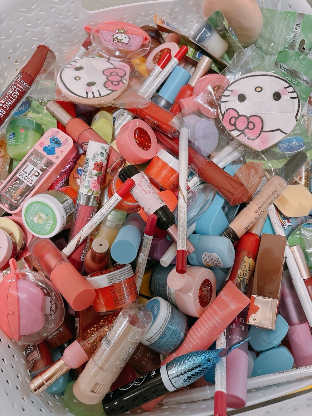Makeup scoop